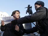 Десять активистов оппозиции, проводивших пикеты в поддержку арестованных, задержаны в Москве