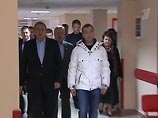 Медведев припомнил скандал с томографами: спросил в новой больнице, сколько стоит такой аппарат