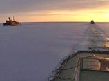 В Охотском море стартует операция по спасению затертых во льдах судов. В ней нашли политический подтекст
