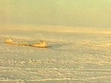 Ледокол "Адмирал Макаров" спасает из ледового плена судно "Профессор Кизеветтер"
