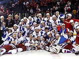 Российскую молодежку сняли с самолета после выигрыша чемпионата мира "за буйное поведение" Российскую молодежку сняли с самолета после выигрыша чемпионата мира "за буйное поведение"