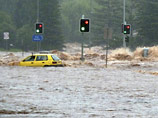 По последним данным, в результате сильнейшего за последние 50 лет наводнения на северо-востоке Австралии погибли 11 человек, в том числе двое детей