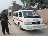 Террорист-смертник въехал на начиненной взрывчаткой машине в мечеть на северо-западе Пакистана