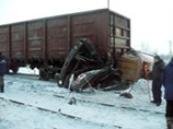 В Иркутской области бензовоз столкнулся с товарным поездом, трое погибших