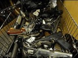 После кровавой бойни в Аризоне в США резко выросли продажи огнестрельного оружия После кровавой бойни в Аризоне в США резко выросли продажи огнестрельного оружия
