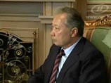 Лукашенко трудоустроил сбежавшего из Киргизии экс-президента Бакиева на завод Лукашенко трудоустроил сбежавшего из Киргизии экс-президента Бакиева на завод