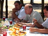 "Новая газета" разоблачает главу Кубани: Ткачев - крестный отец, а помогали ему бандиты, подобные кущевским "Новая газета" разоблачает главу Кубани: Ткачев - крестный отец, а помогали ему бандиты, подобные кущевским