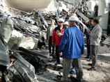 Непосредственной причиной аварии "стало усталостное разрушение шпилек крепления крышки гидроагрегата, что привело к ее срыву и затоплению машинного зала" Непосредственной причиной аварии "стало усталостное разрушение шпилек крепления крышки гидроагрегата, что привело к ее срыву и затоплению машинного зала"