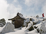 Японию завалило снегом. Стихия привела к гибели трех человек