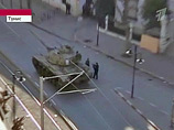 В Тунисе застряла сотня российских туристов. Вернувшиеся рассказали, как видится революция из окна отеля В Тунисе застряла сотня российских туристов. Вернувшиеся рассказали, как видится революция из окна отеля