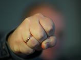 На Урале судят хоккеиста, избившего соседа-бизнесмена после склоки в лифте с участием их беременных жен На Урале судят хоккеиста, избившего соседа-бизнесмена после склоки в лифте с участием их беременных жен