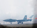 11 января J-20 совершил 15-минутный тестовый полет над аэродромом в городе Чэнду юго-западной провинции Сычуань, где ранее прошли его наземные испытания