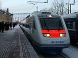 Скоростной поезд Allegro сбил в Санкт-Петербурге двух молодых людей