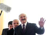"Предложение Лукашенко о помощи в поиске помещений для конгресса стало большой неожиданностью", - сказано в документе, попавшем в распоряжение сайта WikiLeaks