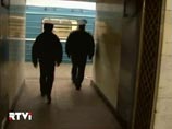 Милиция проверяет станции метро в Москве и другие места скопления людей для предотвращения терактов Милиция проверяет станции метро в Москве и другие места скопления людей для предотвращения терактов