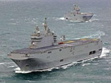 Многоцелевой десантный вертолетоносец класса Mistral имеет стандартное водоизмещение 16 500 тонн, полное - 21 300 тонн, при заполненном доке - 32 300 тонн. Длина - 199 м, ширина - 32 м, осадка - 6,2 м Многоцелевой десантный вертолетоносец класса Mistral имеет стандартное водоизмещение 16 500 тонн, полное - 21 300 тонн, при заполненном доке - 32 300 тонн. Длина - 199 м, ширина - 32 м, осадка - 6,2 м