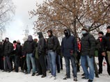 Фанатов собирали в центре Москвы на акцию памяти жертв теракта. Милиция пресекла выступления Фанатов собирали в центре Москвы на акцию памяти жертв теракта. Милиция пресекла выступления