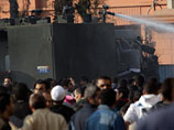 Несколько демонстрантов получили травмы и отравились слезоточивым газом в ходе массовых протестов на центральной площади Каира Тахрир