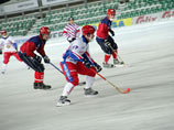 Сборная России вышла в плей-офф чемпионата мира по хоккею с мячом
Сборная России вышла в плей-офф чемпионата мира по хоккею с мячом