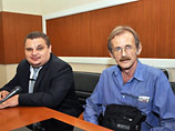 Анатолий Вдовиченко с представителем украинского консульства
