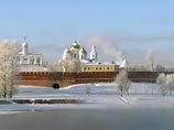 Одна из стен Новгородского кремля вновь может обрушиться, как это было в 1991 году
