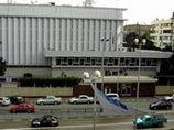 Египетские военные взяли под охрану здание посольства РФ в Египте, расположенное на улице Гизы в Каире Египетские военные взяли под охрану здание посольства РФ в Египте, расположенное на улице Гизы в Каире