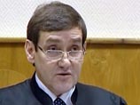 Ходорковский также поинтересовался у главы государства, как нужно было запугать судью Виктора Данилкина, который выносил приговор, чтобы он согласился с выдвинутыми обвинениями Ходорковский также поинтересовался у главы государства, как нужно было запугать судью Виктора Данилкина, который выносил приговор, чтобы он согласился с выдвинутыми обвинениями