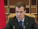 Медведев призывает РПЦ и государство вместе противостоять экстремизму