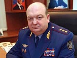 Еще в ноябре глава Федеральной службы исполнения наказаний (ФСИН) России Александр Реймер, комментируя обращение Евсюкова и его родителей, сказал, что не помнит ни одной ситуации, когда осужденного на пожизненный срок преступника переводили ближе к дому Еще в ноябре глава Федеральной службы исполнения наказаний (ФСИН) России Александр Реймер, комментируя обращение Евсюкова и его родителей, сказал, что не помнит ни одной ситуации, когда осужденного на пожизненный срок преступника переводили ближе к дому