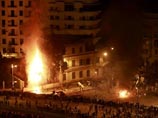 В Египте продолжается противостояние между противниками и сторонниками президента страны Хосни Мубарака. Митингующие всю ночь провели на площади Тахрир в центре Каира