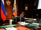 При этом еще в апреле 2010 года президент Дмитрий Медведев принял поправки, согласно которым запрещено арестовывать бизнесменов, проходящих по экономическим преступлениями
