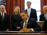 Ранее днем Обама подписал документы о ратификации нового российско-американского Договора о СНВ