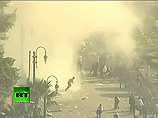 В центр Каира стекаются толпы с ножами и палками, впервые вмешалась армия (ВИДЕО)