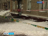 В Москве двое детей пострадали из-за падения сосулек с крыши В Москве двое детей пострадали из-за падения сосулек с крыши