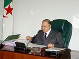 Власти Алжира в ближайшем будущем отменят режим чрезвычайного положения, введенный 19 лет назад, и разрешат проводить запрещенные ранее демонстрации и митинги протеста на всей территории страны, за исключением столицы Власти Алжира в ближайшем будущем отменят режим чрезвычайного положения, введенный 19 лет назад, и разрешат проводить запрещенные ранее демонстрации и митинги протеста на всей территории страны, за исключением столицы