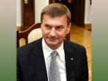 По словам главы эстонского правительства, будучи мэром Тарту он уже встречался с лидером буддистов Тибета в частном порядке. Однако сегодня, на посту премьера, он намерен следовать политике единого Китая, что побуждает его - как и других премьер-министров По словам главы эстонского правительства, будучи мэром Тарту он уже встречался с лидером буддистов Тибета в частном порядке. Однако сегодня, на посту премьера, он намерен следовать политике единого Китая, что побуждает его - как и других премьер-министров