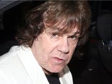 Гэри Мур мог умереть от передозировки кокаина, последние часы он был с женщиной Гэри Мур мог умереть от передозировки кокаина, последние часы он был с женщиной