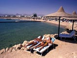 Россияне наконец стали массово покидать курорты Египта, но их спугнула не революция Россияне наконец стали массово покидать курорты Египта, но их спугнула не революция