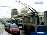 На Ленинском и Ломоносовском проспектах Москвы остановились троллейбусы