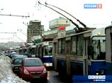 На Ленинском и Ломоносовском проспектах Москвы остановились троллейбусы На Ленинском и Ломоносовском проспектах Москвы остановились троллейбусы