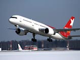 Самолет Boeing-757 авиакомпании "Северный ветер", на борту которого находятся более 220 человек, в среду утром совершил аварийную посадку в аэропорту Новосибирска