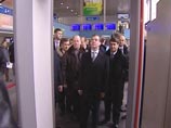 Дмитрий Медведев проверил обеспечение безопасности в аэропорту Внуково, 11 февраля 2011 года