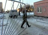 Командир части на Урале, где новобранцы принимали присягу в кальсонах, отделался выговором Командир части на Урале, где новобранцы принимали присягу в кальсонах, отделался выговором