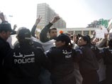 Во время демонстраций оппозиции в столице Алжира задержаны более 400 человек