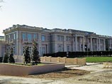 Документы о строительстве "дворца Путина" в Геленджике подписывал глава Управления делами президента Владимир Кожин, который недавно категорически открестился от этого объекта Документы о строительстве "дворца Путина" в Геленджике подписывал глава Управления делами президента Владимир Кожин, который недавно категорически открестился от этого объекта