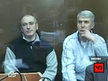 Источник, близкий к семье опального олигарха, сообщил британской газете The Daily Telegraph, что, по мнению Ходорковских, Лавров должен ответить на призывы обеспечить в России верховенство Закона и прав человека Источник, близкий к семье опального олигарха, сообщил британской газете The Daily Telegraph, что, по мнению Ходорковских, Лавров должен ответить на призывы обеспечить в России верховенство Закона и прав человека
