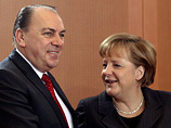 Неожиданный уход в отставку главы Бундесбанка Акселя Вебера в Германии называют катастрофой для евро