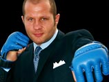 Поверженный боец Федор Емельяненко передумал завершать свою карьеру Поверженный боец Федор Емельяненко передумал завершать свою карьеру