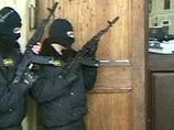 Как сообщил в четверг "Интерфаксу" один из сотрудников компании, сегодня около 10:00 в офис, расположенный в Никитском переулке, пришли омоновцы с автоматами. Следственный комитет подтвердил факт обыска Как сообщил в четверг "Интерфаксу" один из сотрудников компании, сегодня около 10:00 в офис, расположенный в Никитском переулке, пришли омоновцы с автоматами. Следственный комитет подтвердил факт обыска
