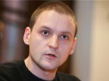 Неизвестные изуродовали подъезд дома, где живет координатор оппозиционного движения "Левый фронт" Сергей Удальцов Неизвестные изуродовали подъезд дома, где живет координатор оппозиционного движения "Левый фронт" Сергей Удальцов